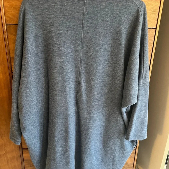 LOLE Cardigan Size L - Picture 7 of 10